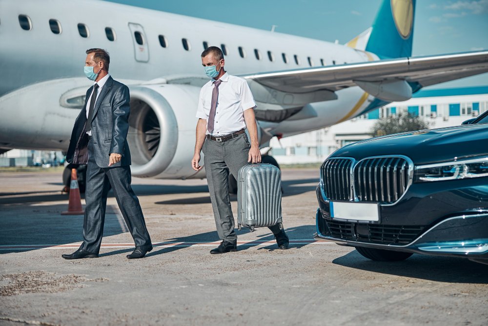 Luxury Car With Safe Driver | VIP Dubai Airport Transfer – Chaufflor
